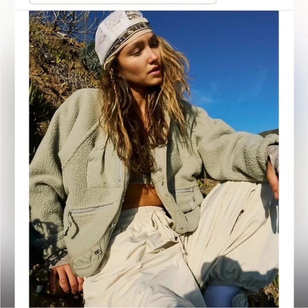 !!!Never worn!!! Free People Movement Hit the Slopes jacket Size Large - Picture 3 of 6